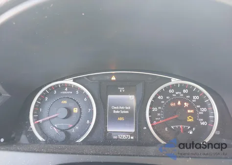 2015 Toyota Camry Se z USA, uszkodzony, nr VIN 4T1BF1FK8FU022721